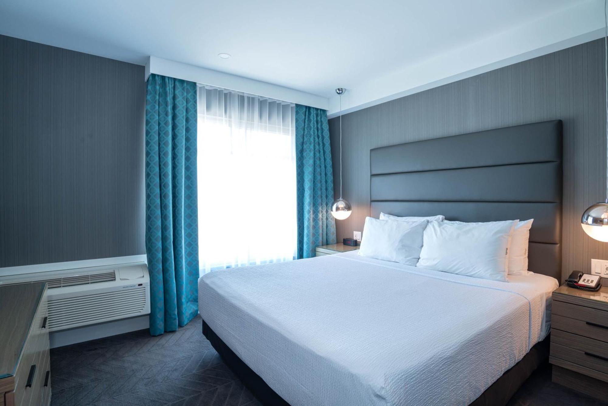 Sandman Signature Calgary Airport Hotel מראה חיצוני תמונה