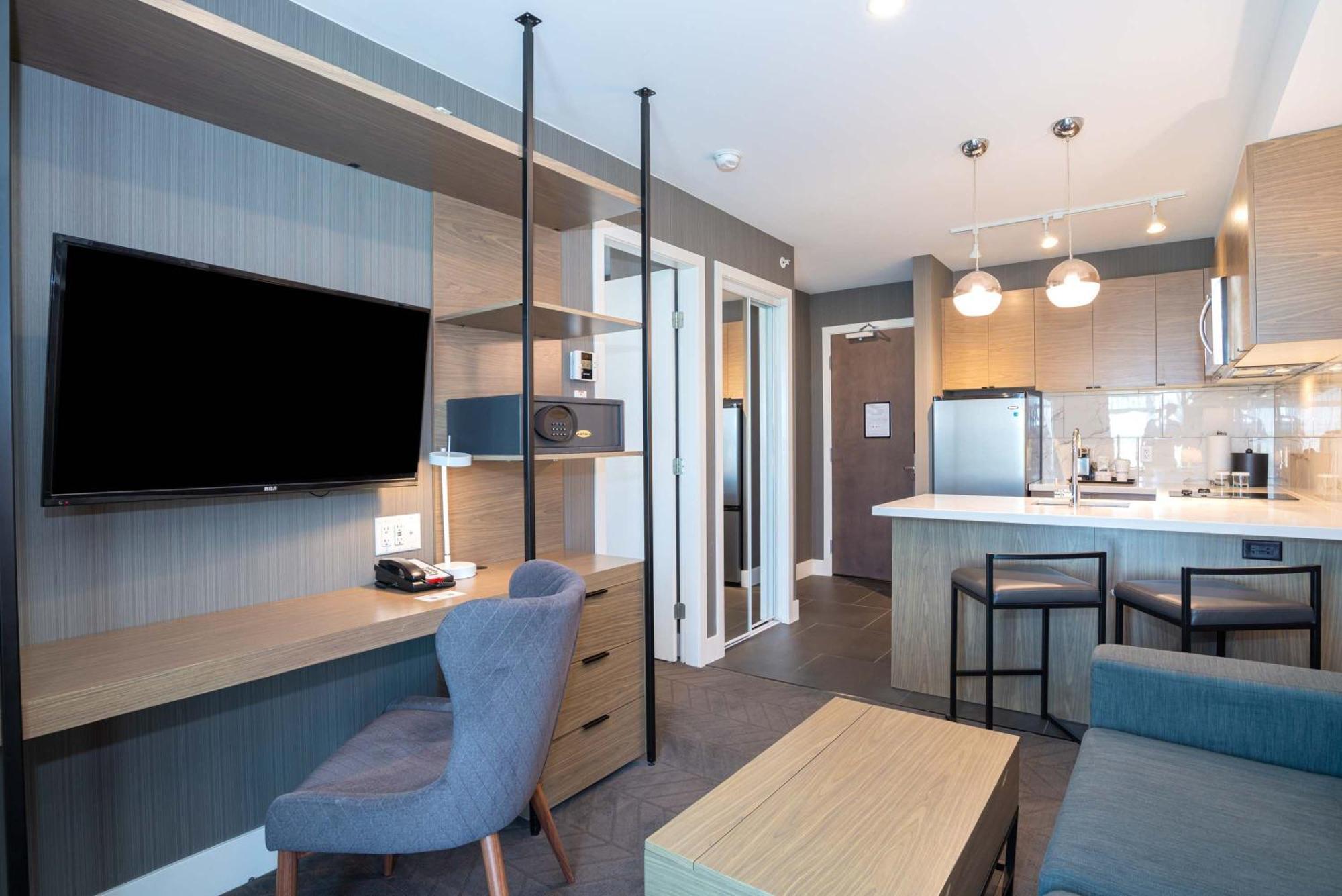 Sandman Signature Calgary Airport Hotel מראה חיצוני תמונה