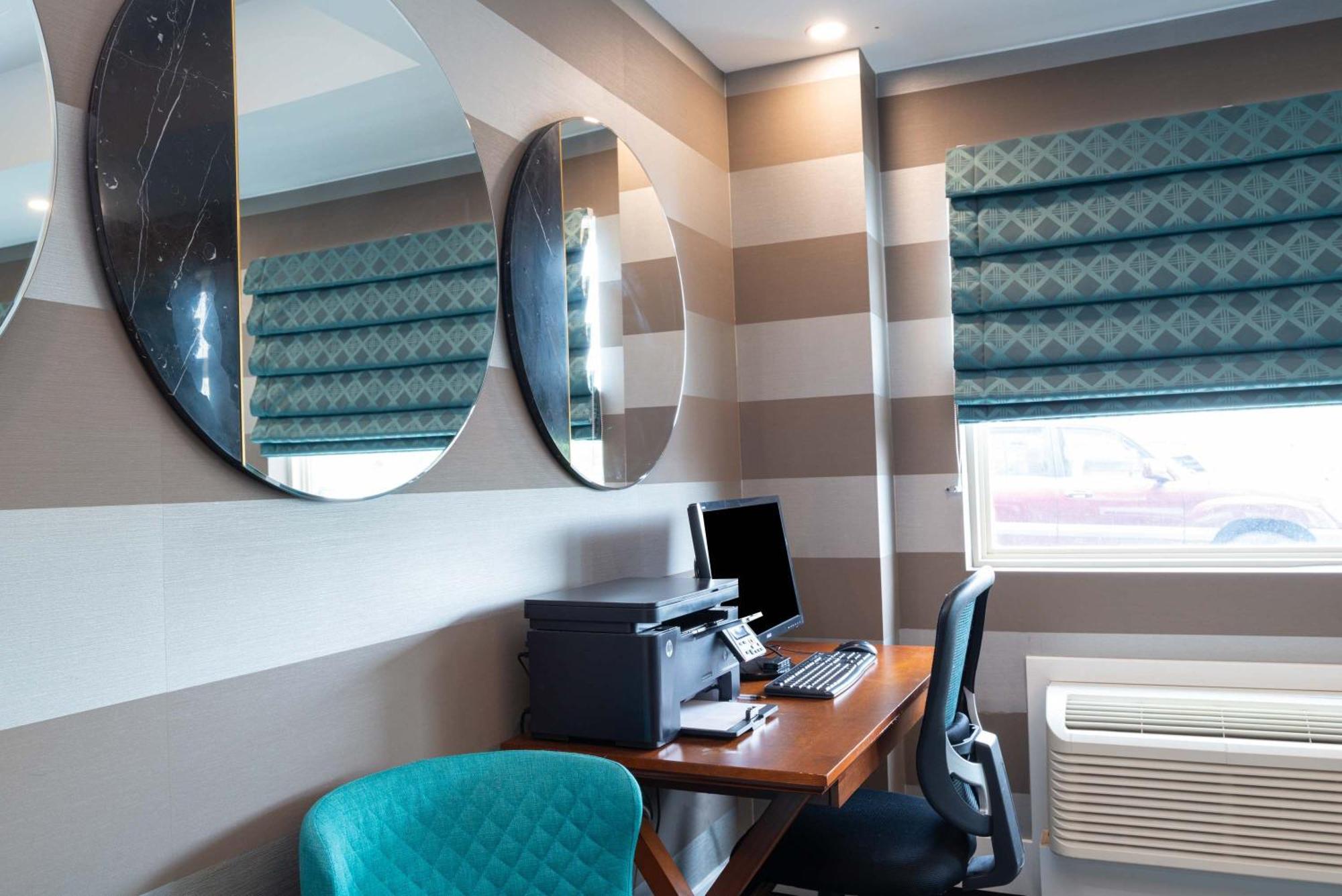 Sandman Signature Calgary Airport Hotel מראה חיצוני תמונה